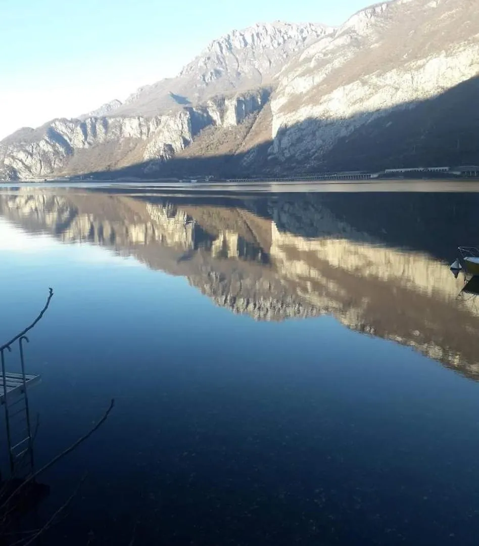 Apartment L For Lake Mandello del Lario Italy