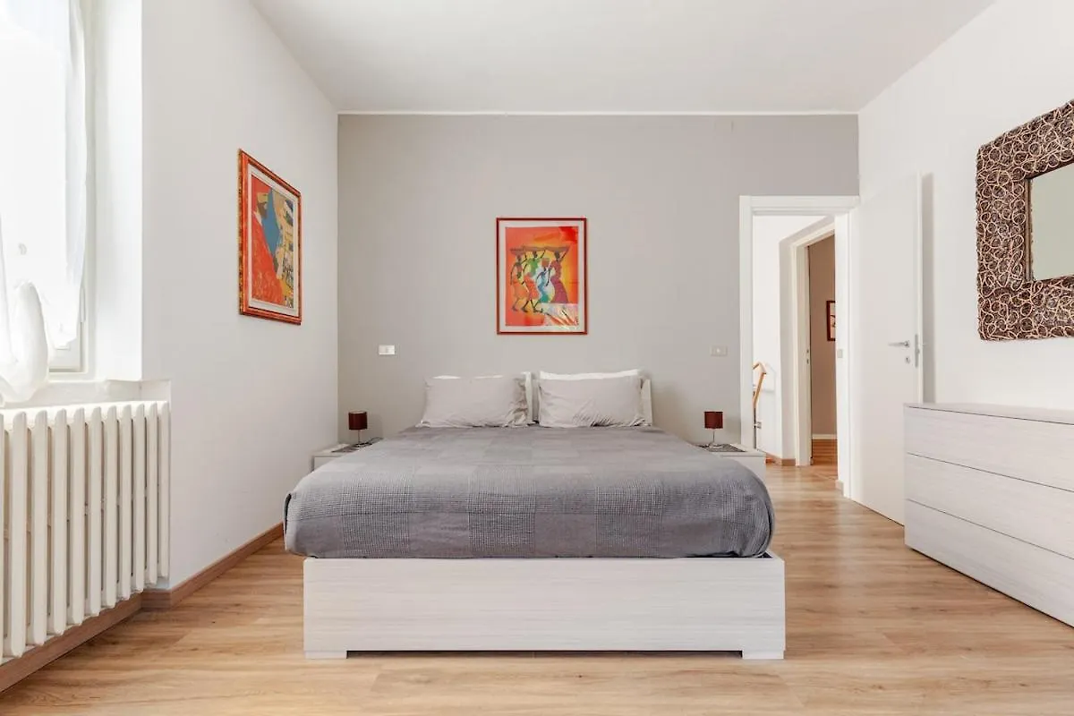 Apartment L For Lake Mandello del Lario