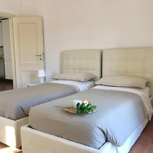  Appartement La Casa Di Giulia With Air Conditioning, Wifi And Private Parking Italie