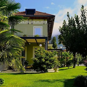 Nocleg ze śniadaniem Residenza Laurum, Mandello del Lario